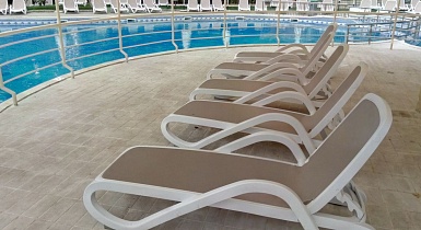 Нарди у бассейна Нарди у бассейна